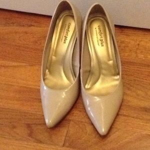 Nude comfort plus heels